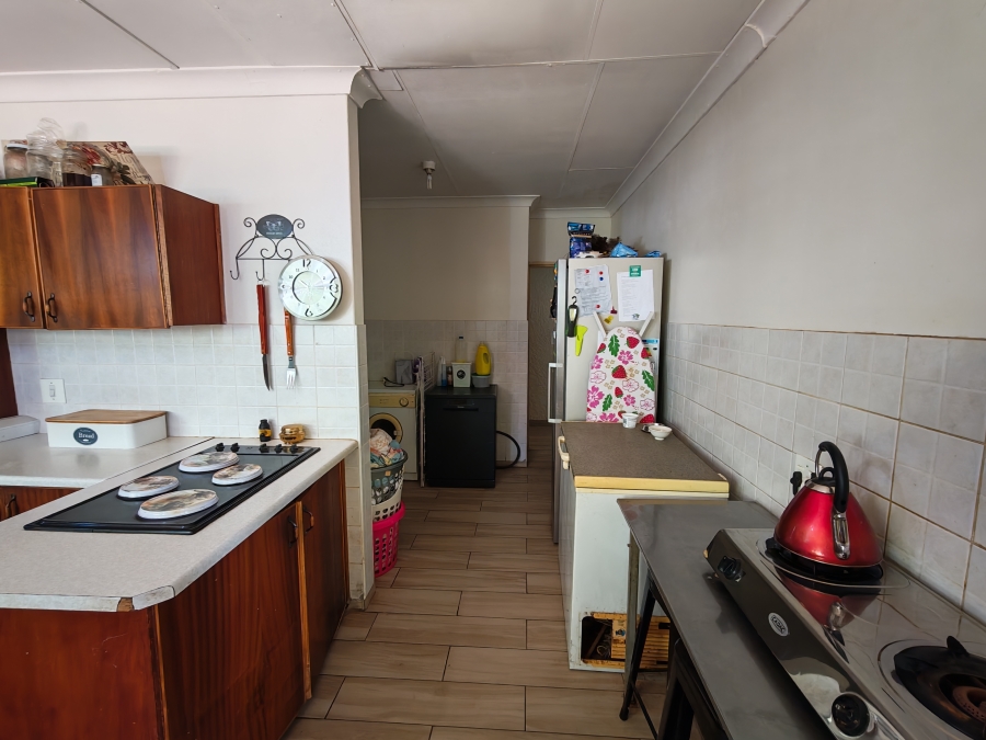 5 Bedroom Property for Sale in Kannoniers Park North West